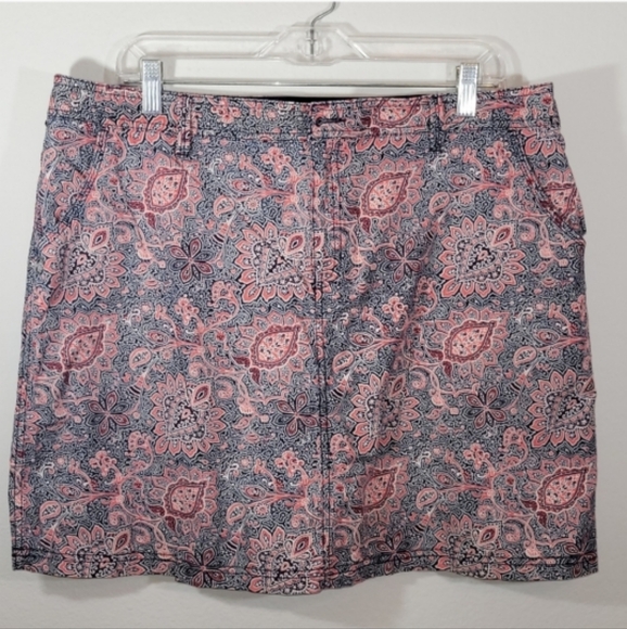 Croft and Barrow Classic Fit Twill Skort Shorts Blue Pink Paisley Print sz 18 - Picture 1 of 6
